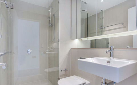 Pride Docklands Waterfront Apartment City View - Accommodation Great Ocean Road 16