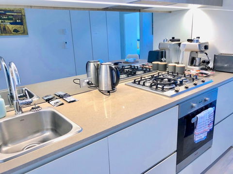 Pride Docklands Waterfront Apartment City View - Accommodation Great Ocean Road 28