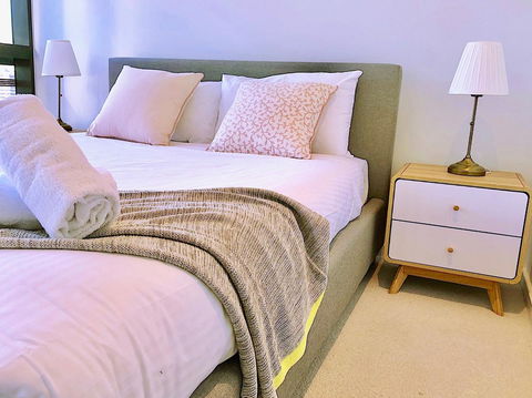 Pride Docklands Waterfront Apartment City View - Accommodation Great Ocean Road 25
