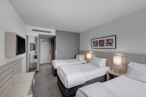 Travelodge Hotel Melbourne Docklands - Accommodation Great Ocean Road 3