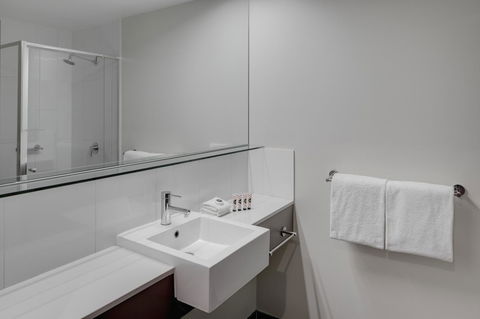 Travelodge Hotel Melbourne Docklands - Accommodation Great Ocean Road 14