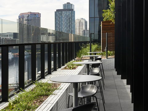 Vibe Hotel Melbourne Docklands - Accommodation Great Ocean Road 21