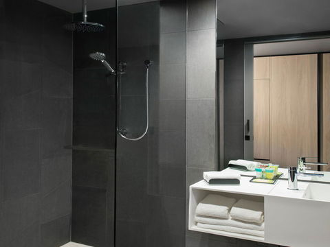 Vibe Hotel Melbourne Docklands - Accommodation Great Ocean Road 16