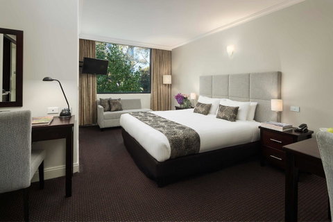 Crowne Plaza Melbourne Carlton, An IHG Hotel - Accommodation Great Ocean Road 8