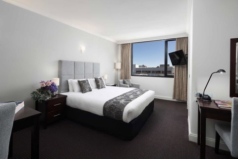 Crowne Plaza Melbourne Carlton, An IHG Hotel - Accommodation Great Ocean Road 11