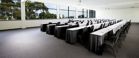 Crowne Plaza Melbourne Carlton, An IHG Hotel - Accommodation Great Ocean Road 39