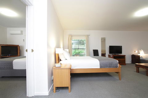 Quality Inn & Suites The Menzies - Accommodation Great Ocean Road 11