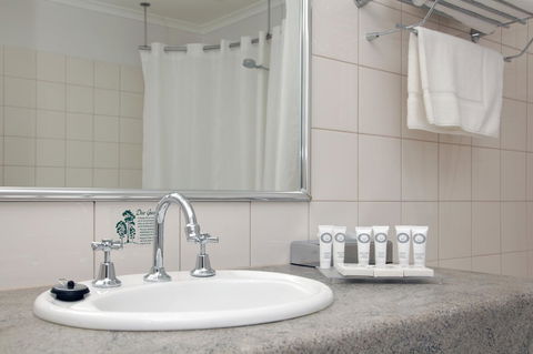 Quality Inn & Suites The Menzies - Accommodation Great Ocean Road 41