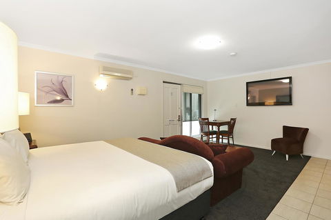 Quality Inn & Suites The Menzies - Accommodation Great Ocean Road 38