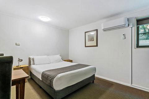 Quality Inn & Suites The Menzies - Accommodation Great Ocean Road 3