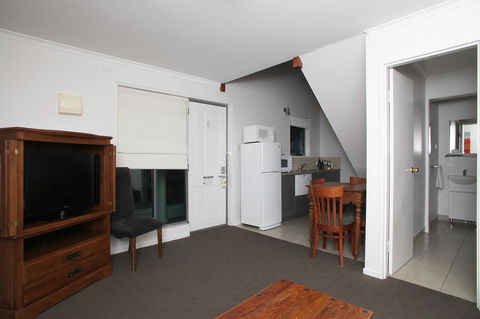 Quality Inn & Suites The Menzies - Accommodation Great Ocean Road 26