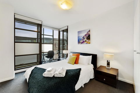 Signature Waterfront Apartments - Accommodation Great Ocean Road 3