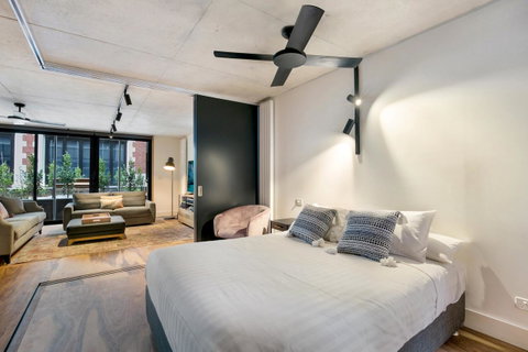 Stylish Apartment In Unique Church Development - Accommodation Great Ocean Road 10