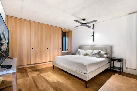 Stylish Apartment In Unique Church Development - Accommodation Great Ocean Road 13