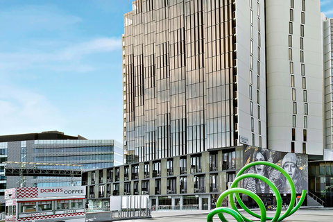 Peppers Docklands - Accommodation Great Ocean Road 1