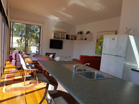 Beach Retreat Apartment Marengo - Accommodation Great Ocean Road 8
