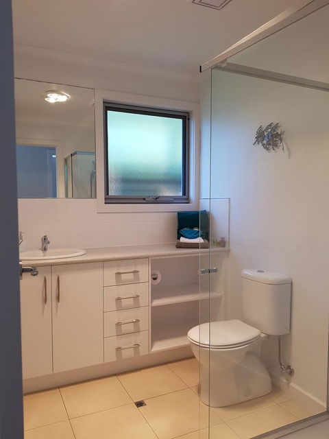 Beach Retreat Apartment Marengo - Accommodation Great Ocean Road 19