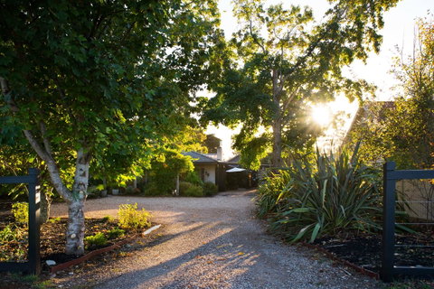 East Street Daylesford - Accommodation Great Ocean Road 7