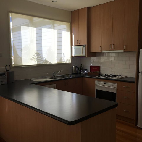Lakeside Conti Villas - Accommodation Great Ocean Road 5