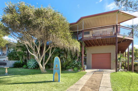 THE BOARDROOM ON BANKSIA - 11 Banksia Ave Bonny Hills - Accommodation Great Ocean Road 1