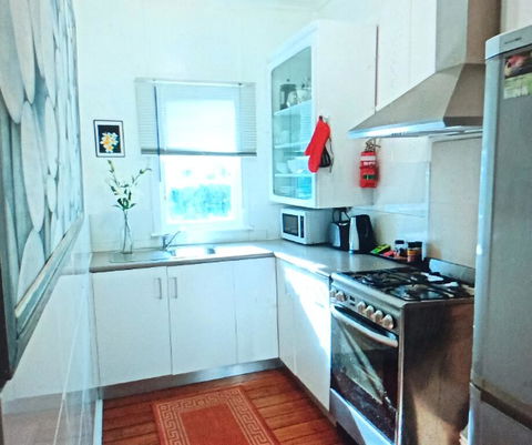 The Boathouse A 3 Bedroom House - Accommodation Great Ocean Road 2
