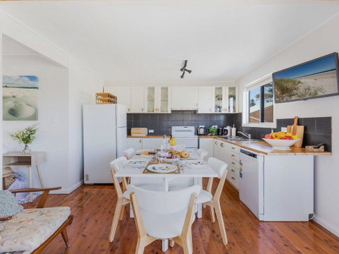 The Chalet At Callala Beach - Beach House Character - Accommodation Great Ocean Road 1