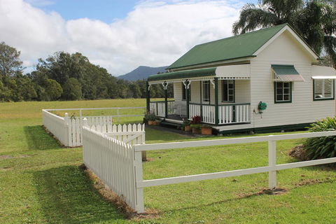 The Dollhouse Cottage - Accommodation Great Ocean Road 2