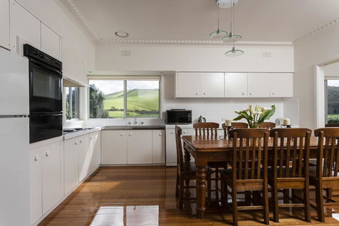 The Farm House - Accommodation Great Ocean Road 0