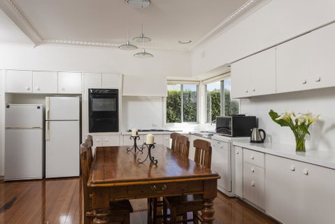 The Farm House - Accommodation Great Ocean Road 2
