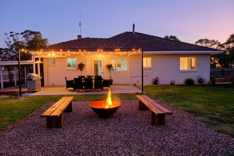 The Farmhouse. - Accommodation Great Ocean Road 0