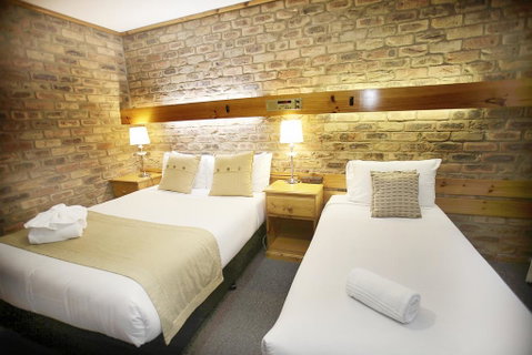 The Settlement Historic Hotel - Accommodation Great Ocean Road 1