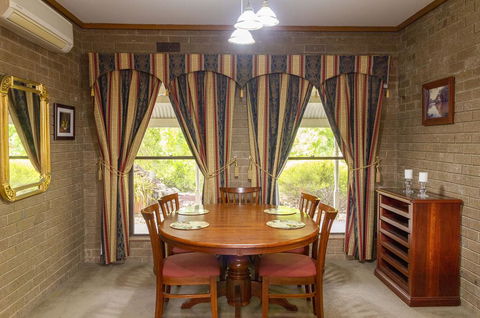 The Townhouse - Accommodation Great Ocean Road 3