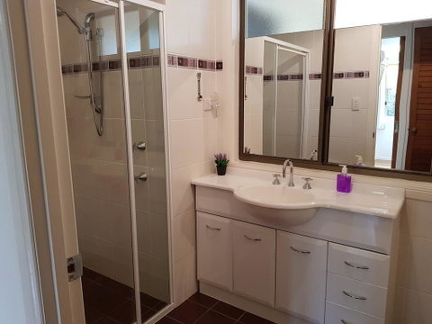 Tropical Coast Retreat - Pet Friendly - Accommodation Great Ocean Road 2