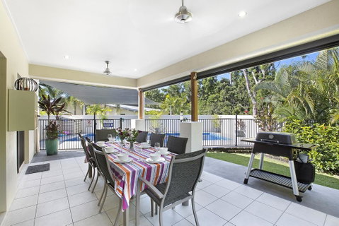 Tropical Private Holiday House With Pool - Accommodation Great Ocean Road 3