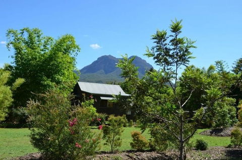 Tuckeroo Cottages & Gardens - Accommodation Great Ocean Road 3
