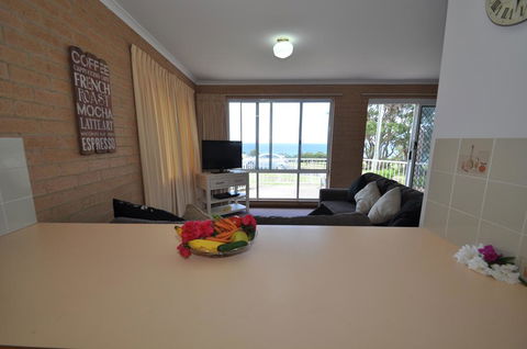 Unit 1, Countess Court - Accommodation Great Ocean Road 3