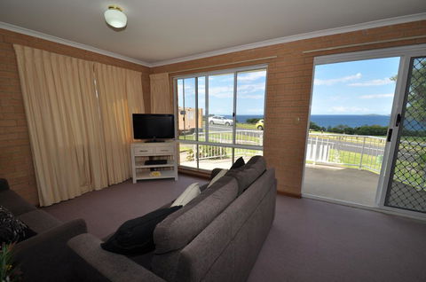 Unit 1, Countess Court - Accommodation Great Ocean Road 0
