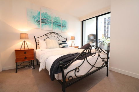 Urban Eden - Pets, Parking, Balcony, Chapel St 260m - Accommodation Great Ocean Road 1