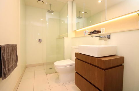 Urban Eden - Pets, Parking, Balcony, Chapel St 260m - Accommodation Great Ocean Road 2