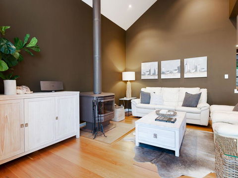 Venabu On Garuwa, 20 Garuwa Street - Spectacular House With Fabulous Views - Accommodation Great Ocean Road 3