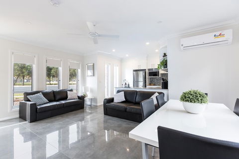 Wagga Apartments #1 - Accommodation Great Ocean Road 0
