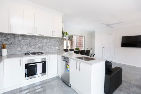 Wagga Apartments #1 - Accommodation Great Ocean Road 2