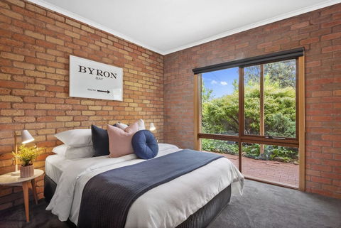 The Perfect Zone- SLEEPS 12 - Accommodation Great Ocean Road 13