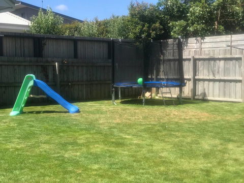 The Perfect Zone- SLEEPS 12 - Accommodation Great Ocean Road 4