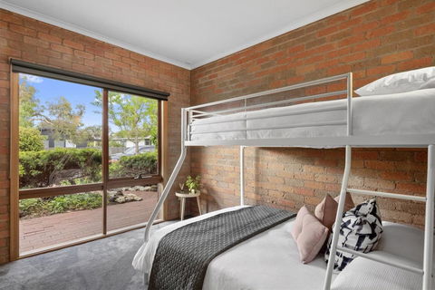 The Perfect Zone- SLEEPS 12 - Accommodation Great Ocean Road 14