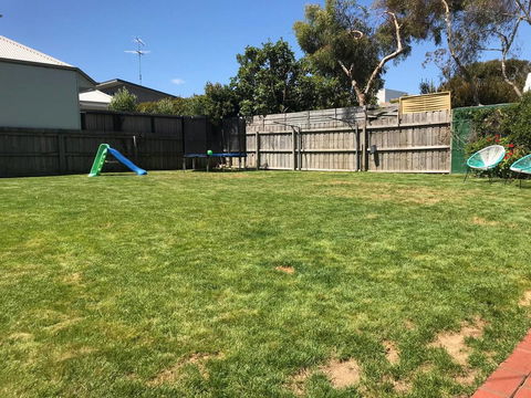 The Perfect Zone- SLEEPS 12 - Accommodation Great Ocean Road 12