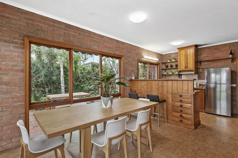 The Perfect Zone- SLEEPS 12 - Accommodation Great Ocean Road 18