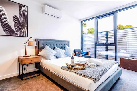South Melbourne Short-stay Apartment - Accommodation Great Ocean Road 0