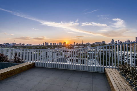 Oaks Melbourne South Yarra Suites - Accommodation Great Ocean Road 6