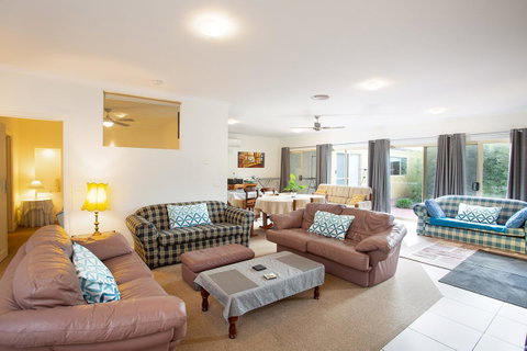 Austral Place 88 Via Merri River - Accommodation Great Ocean Road 5